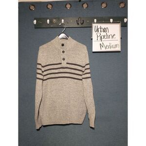 Urban pipeline quarter zip sweater size medium